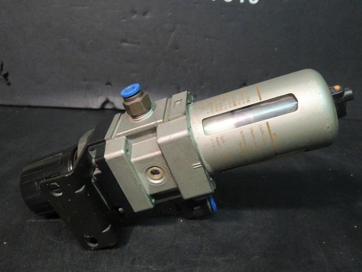 Used SMC AIR REGULATOR / FILTER AW3000-02B 0.05-0.85 MPA **WARRANTY INCLUDED**