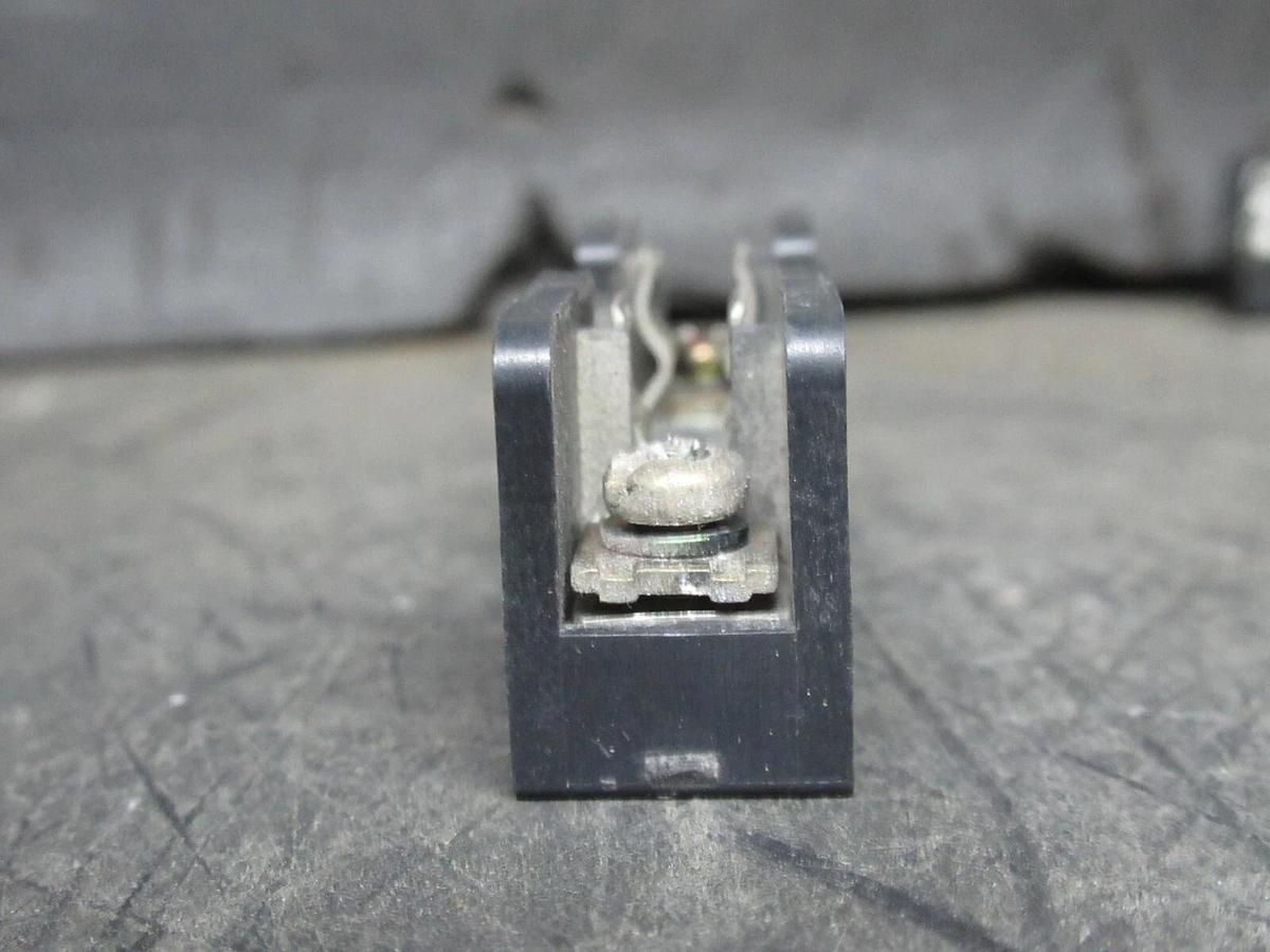 Used (LOT OF 2) YOSHIDA SINGLE FUSE LUG FHU-15 250 VOLT 15 AMP **WARRANTY INCLUDED**