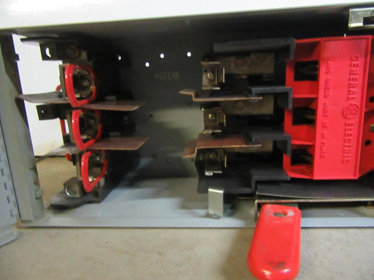 Used GE DUAL SPECTRA FUSIBLE PANEL SWITCH ADS36060HD 60 AMP 600 VOLT 50 HP