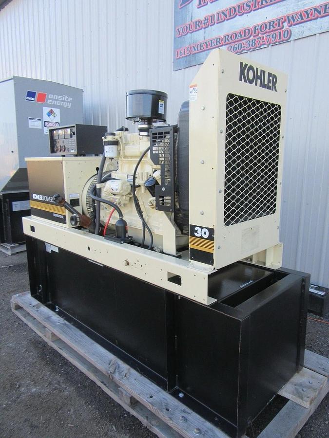 Used 30KW DIESEL GENERATOR  KOHLER 120/240 V JOHN DEERE  12-LEAD RECONNECTABLE 33 KW