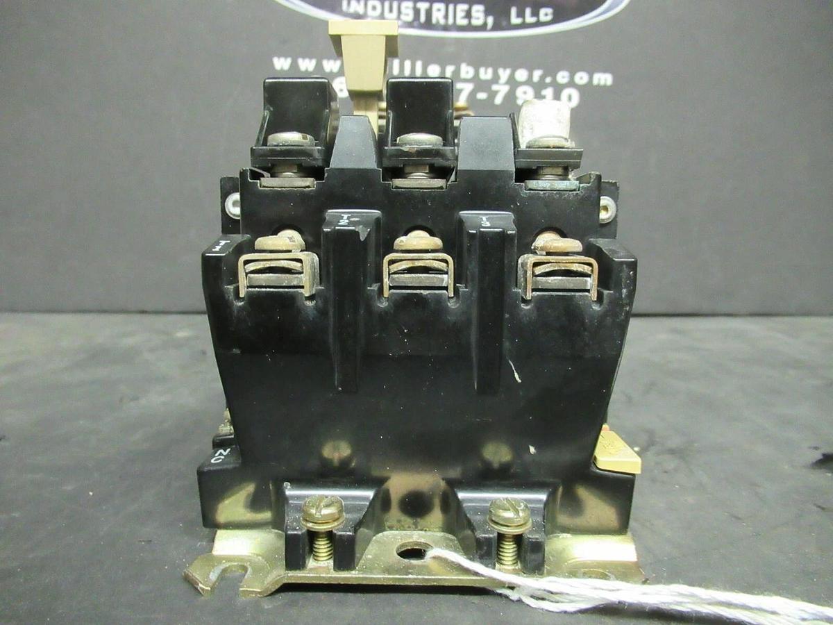 Used ALLEN BRADLEY STARTER 509-A0D SER. B 600 VAC 5 HP @ 460 VAC 18 AMP SIZE 0