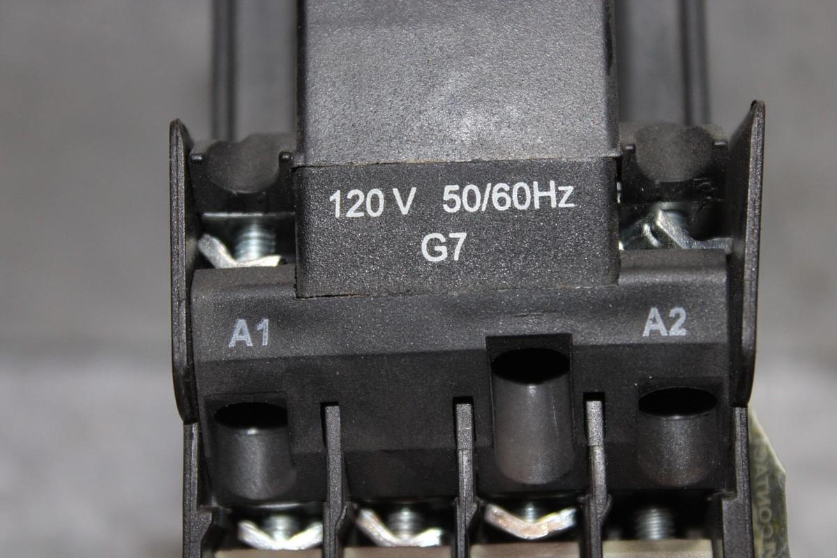 Used RAM INDUSTRIES CONTACTOR RI1D120 25 AMP 600 VAC 3-POLE COIL: 120V