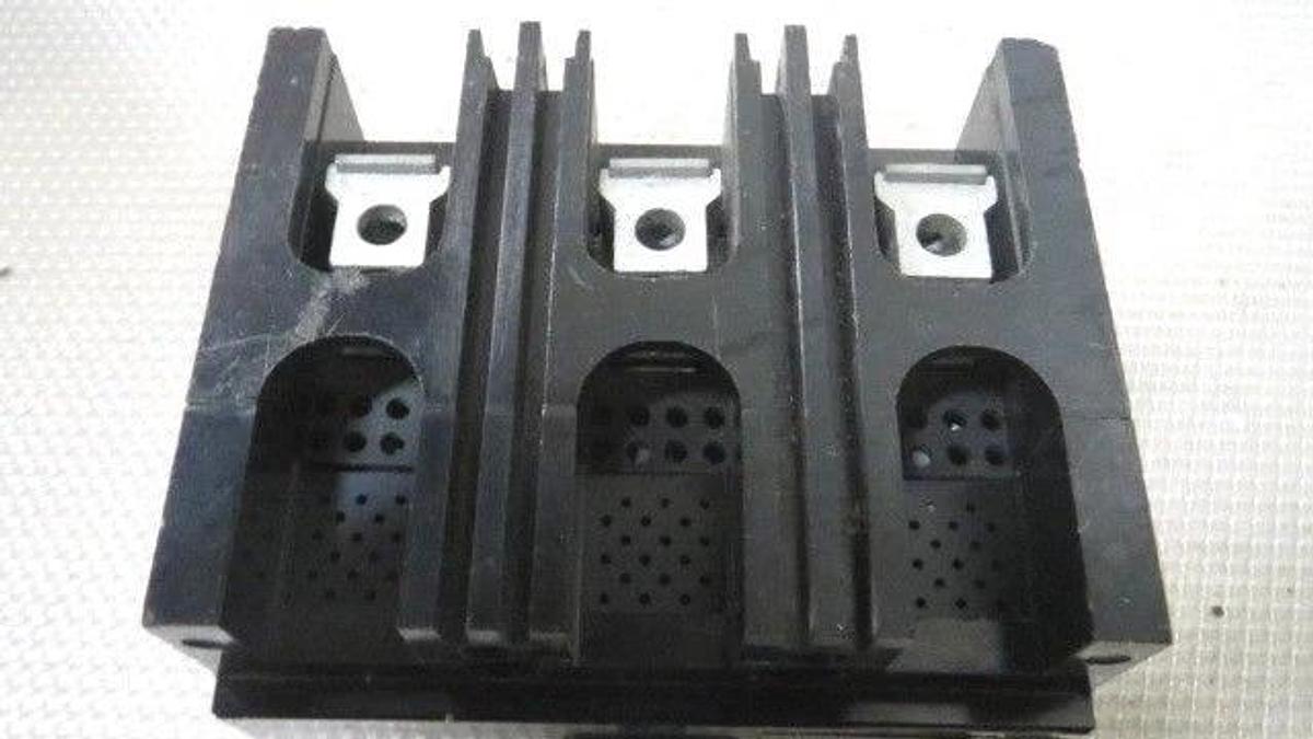 Used WESTINGHOUSE BREAKER 15 AMP 600 VAC 3 POLE MODEL MCP03150 **WARRANTY**