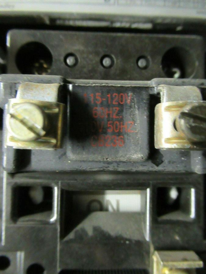 Used ALLEN BRADLEY STARTER 509-A0D SER. B 600 VAC 5 HP @ 460 VAC 3 PH 18 AMP SIZE 0