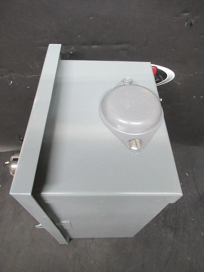 NEW SURPLUS SQUARE D COMBINATION STARTER 8536SCH3V08CF4H30X22 8536SCO3H30 NEMA 1