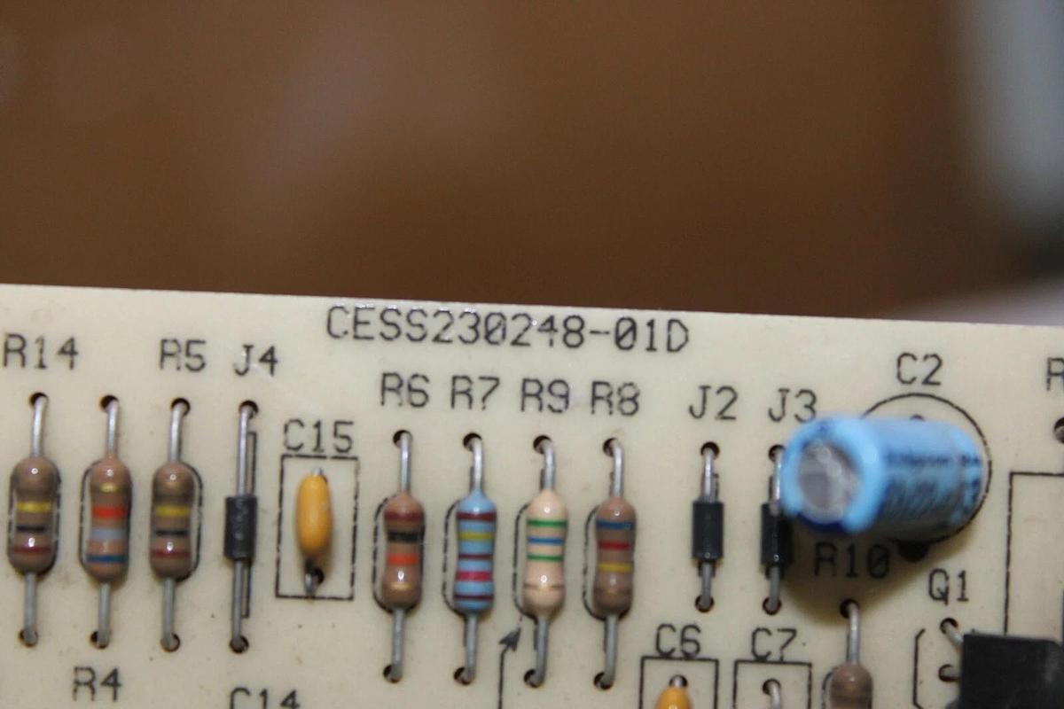 Used CARRIER HSCI FURNACE CONTROL HK35AC001 CEBD430248-02 REV. A CESS230248-01D