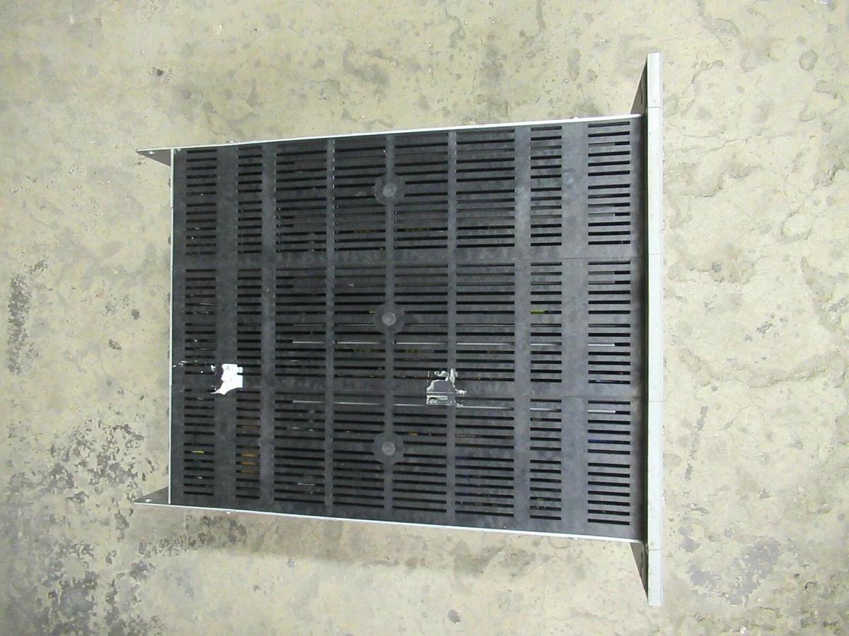 Used BENTLY NEVADA CHILLER MOTOR DRIVE 3300 SYSTEM SYS#: 1 JOB#: 0383117-00