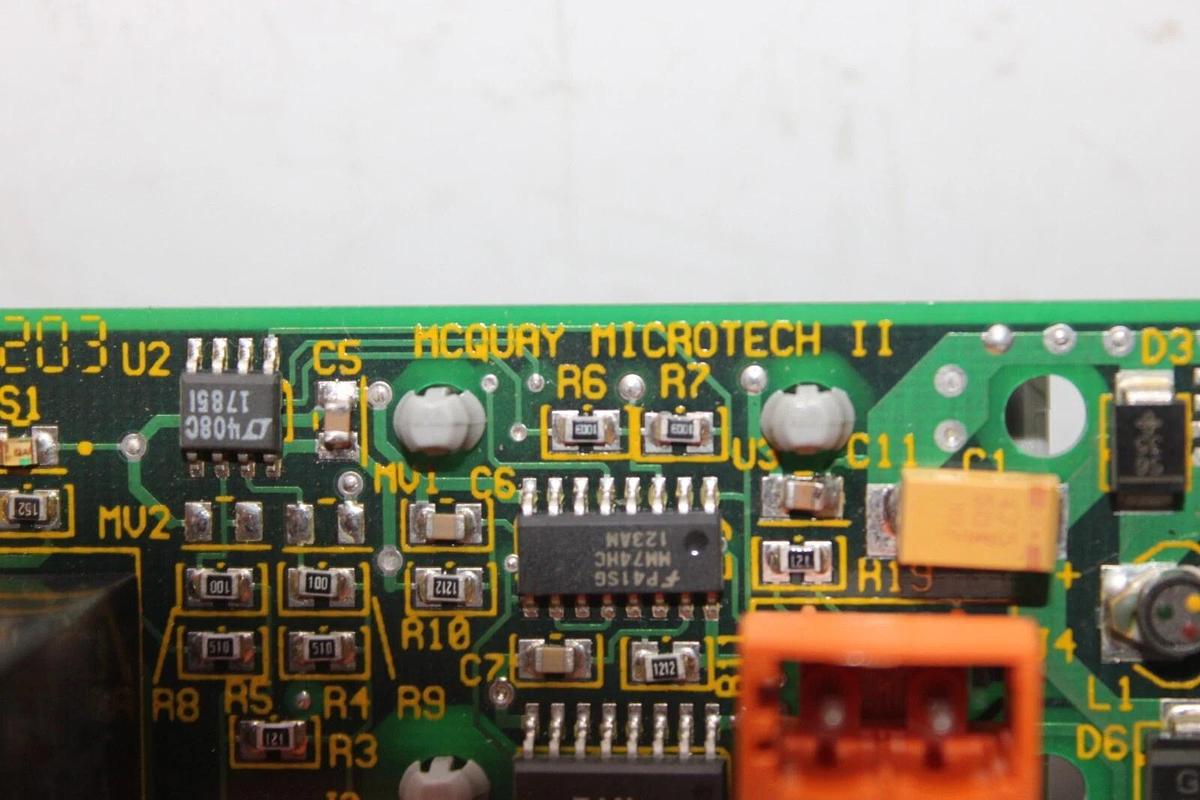 Used MCQUAY MICROTECH II ISOLATION CIRCUIT BOARD 3302726 51012034 **WARRANNTY**