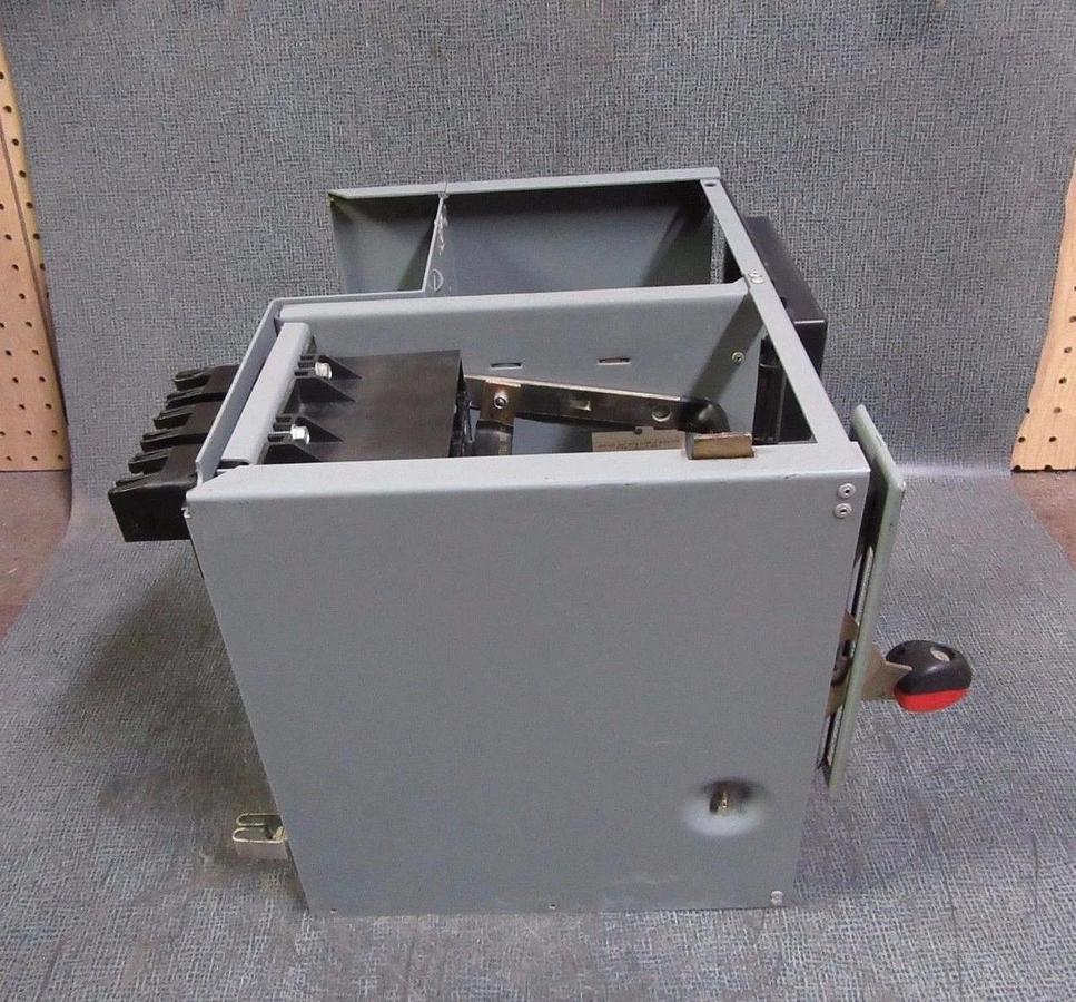 Used SQUARE D MODEL 5 MCC 12" FEEDER BUCKET WITH 15 AMP 600V FHP3601513M BREAKER