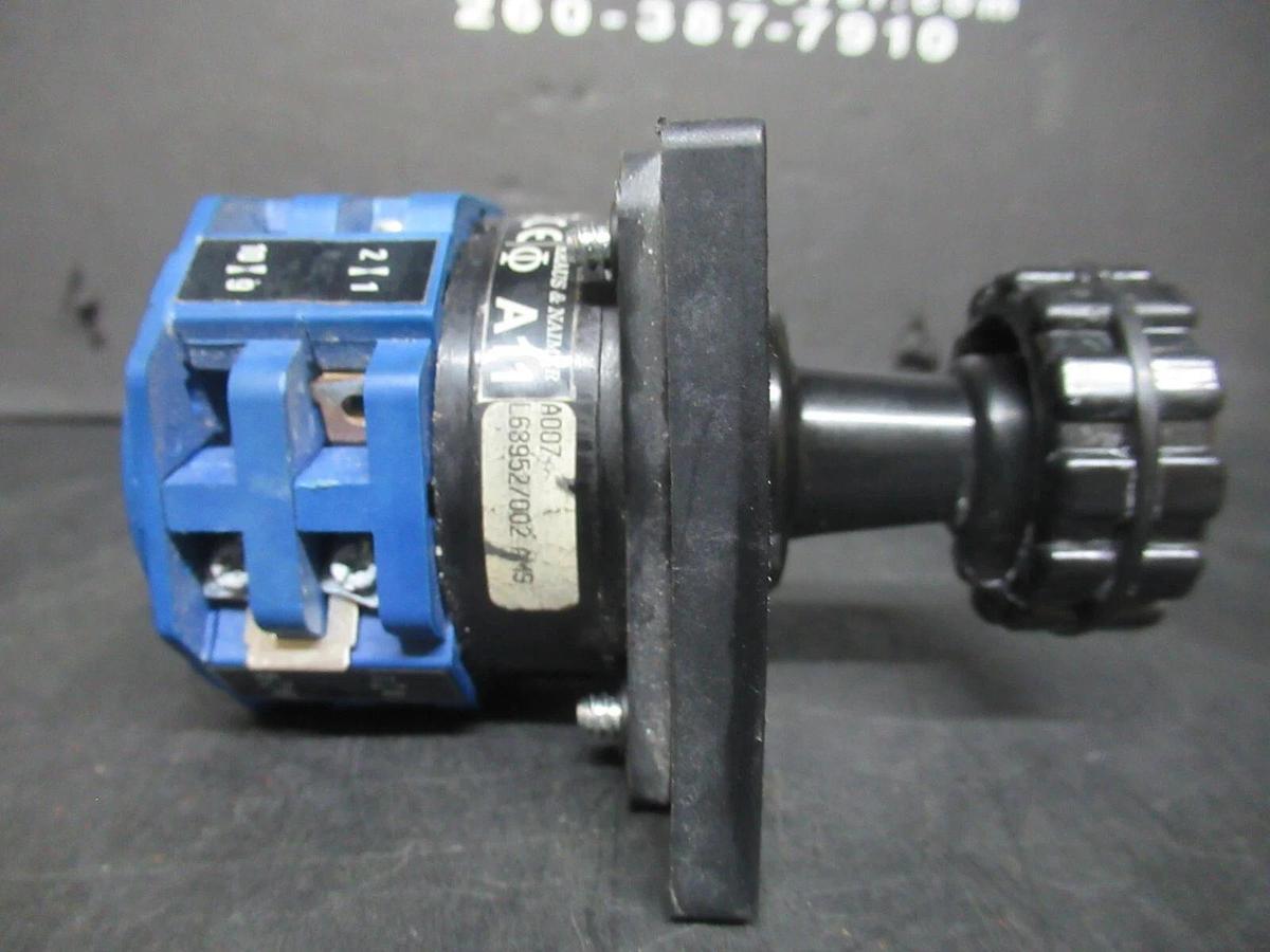 Used KRAUS + NAIMER ROTARY SWITCH A11 3 PHASE 600 VAC 10 AMP 1 HP L68952/002 AM9