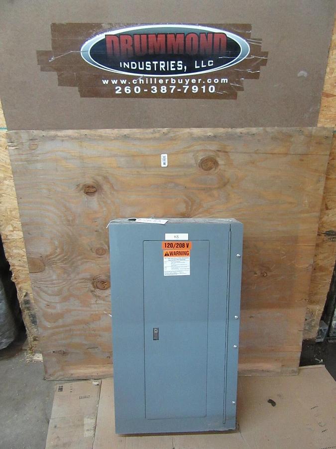 Used SQUARE D NQOD SERVICE PANEL MHC35SHR 225 AMP 240/208/120 VAC 4-WIRE 40-CIRCUIT