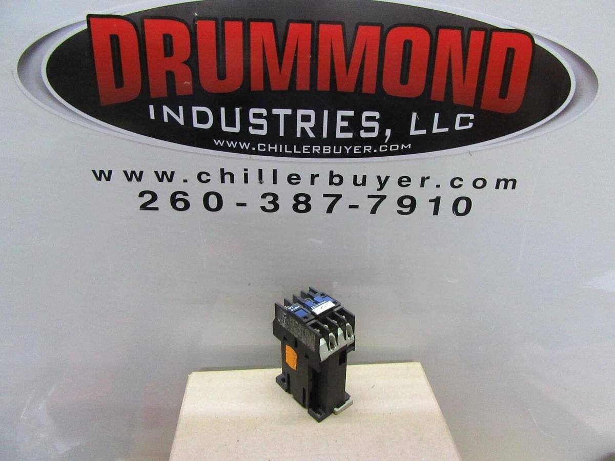 Used TELEMICANIQUE CONTACTOR LP1-D12004 600 VOLT 25 AMP 10 HP COIL: 125 VDC