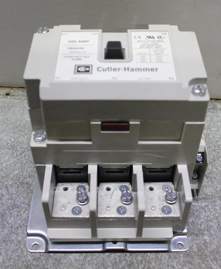 Used CUTLER HAMMER CONTACTOR C825KN10 600 VAC 200 AMP 3-POLE 3-PHASE