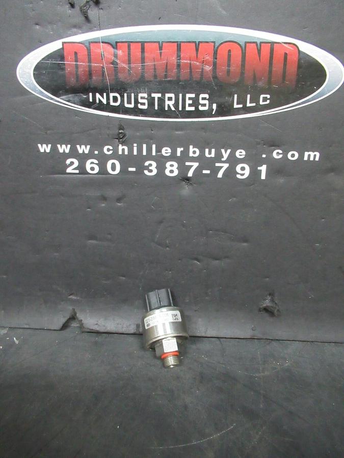 Used YORK DANFOSS PRESSURE TRANSDUCER 025-28678-006 *NO RATING*