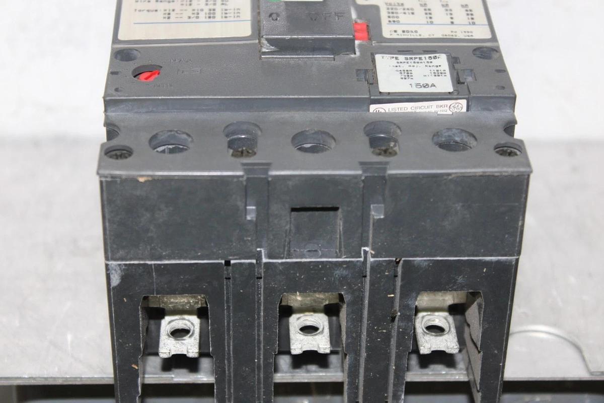 Used GE SPECTRA CIRCUIT BREAKER SEHA36AT0150 150 AMP 600 VAC 3-POLE W/ AUX. SWITCH