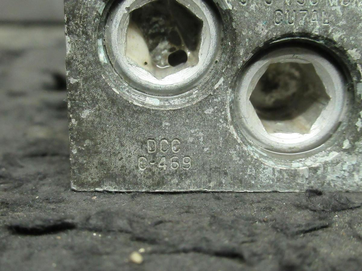 Used (3 QTY) SQUARE D DCC C-469 2 DOUBLE BARREL MECHANICAL CONNECTOR LUG TAPS 750MCM