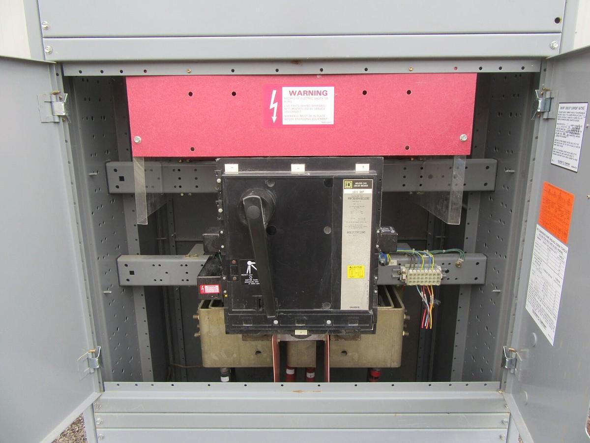 Used 1600 A SQUARE D ENCLOSED 500 VDC QED POWER BREAKER SWITCH NEMA 1 PAF361600DC1286