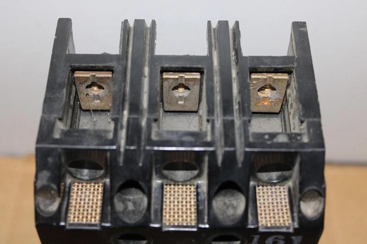 Used ITE CIRCUIT BREAKER ET4039 90 AMP 3-POLE 600 VAC F-FRAME ET-100 **WARRANTY**