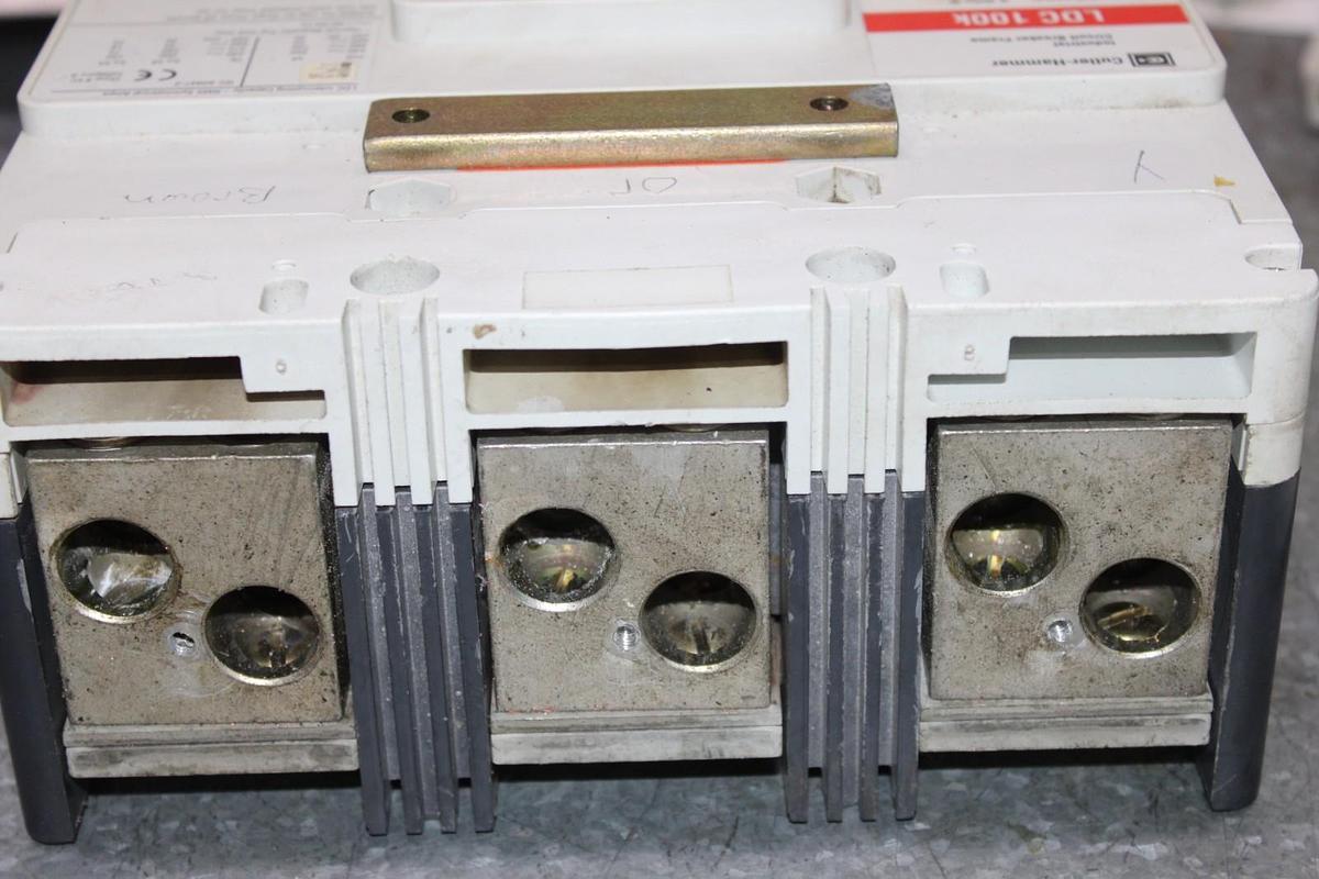 Used CUTLER HAMMER CIRCUIT BREAKER LDC36600 600 AMP 600 VAC 3-POLE LDC-100K