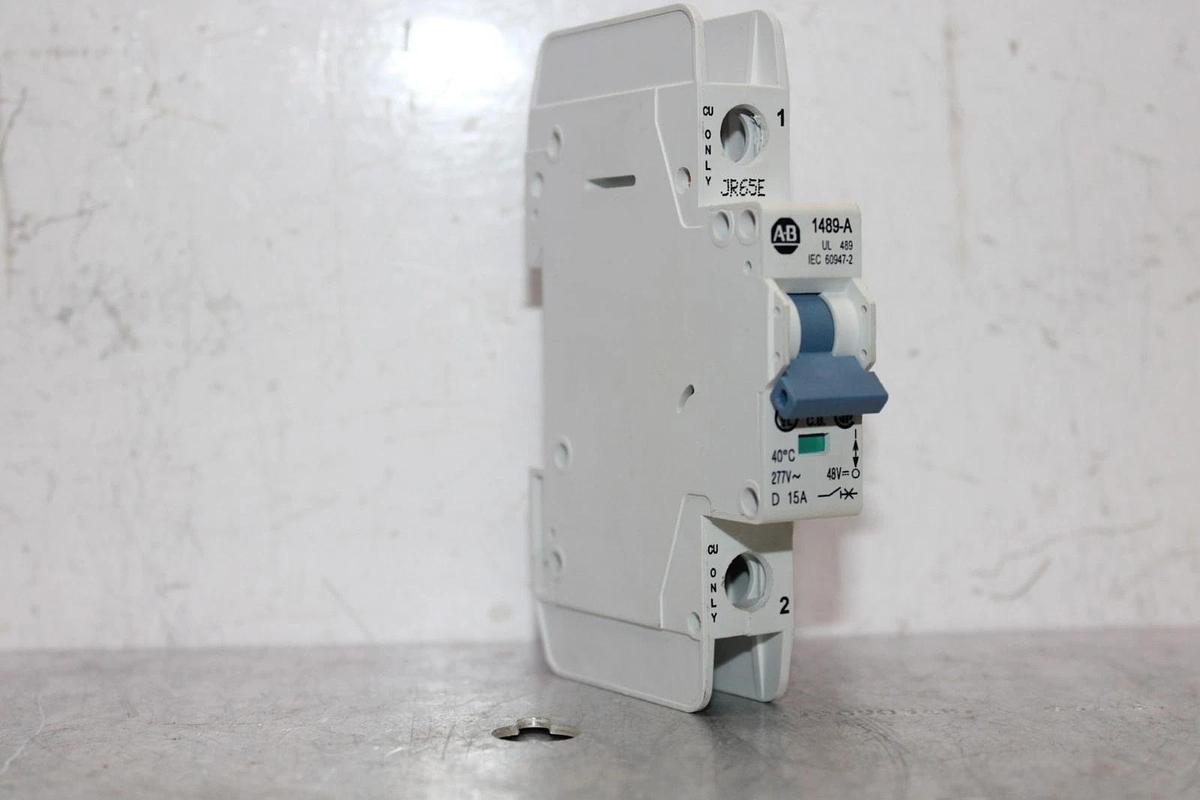 Used ALLEN-BRADLEY SINGLE POLE CIRCUIT BREAKER 1489-A1D150 15 AMP 240/277 VAC