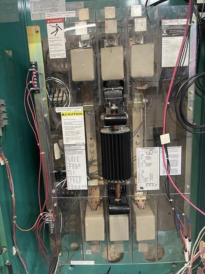 Used ONAN CUMMINS TRANSFER SWITCH OT-1000 1000 AMP 208 VAC 3-POLE W/ 0306-3456-12