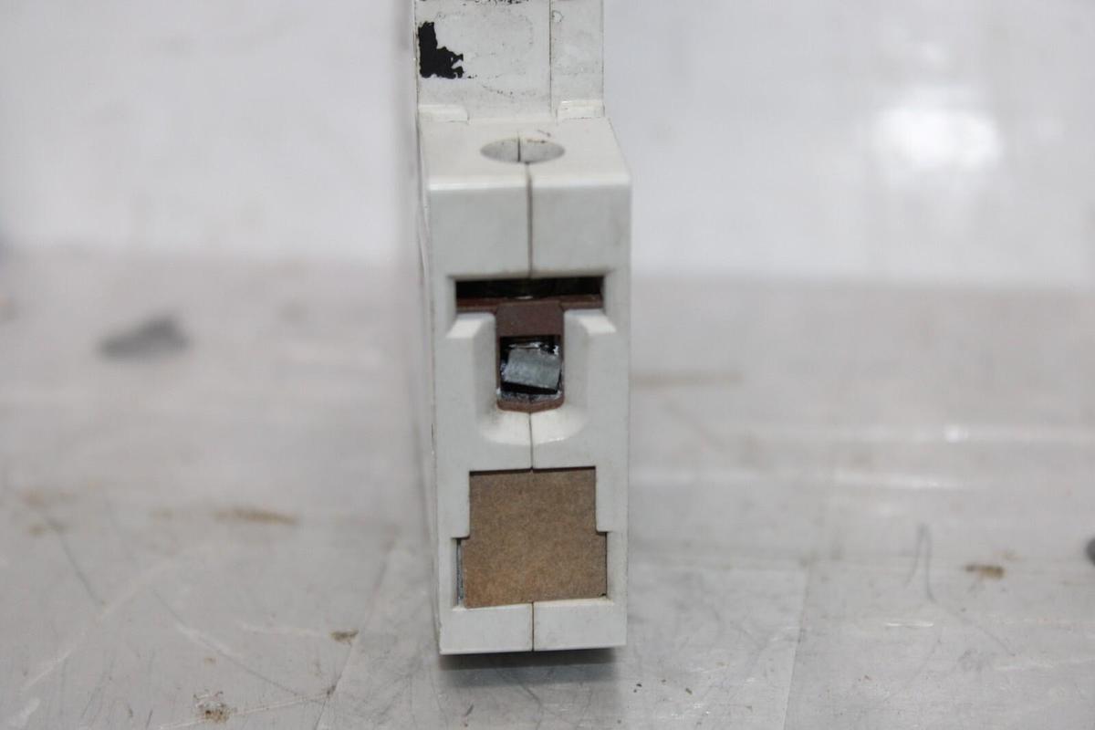Used SIEMENS CIRCUIT BREAKER 5SX2 5SX21-D10 1-POLE 277/480 VAC **WARRANTY INCLUDED**
