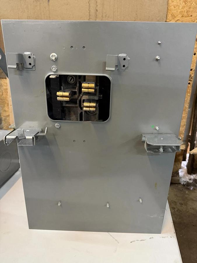 NIB SQUARE D I-LINE FUSIBLE BUSSWAY UNIT PQ3620G 200 AMP 600 VAC 3-POLE 3-WIRE