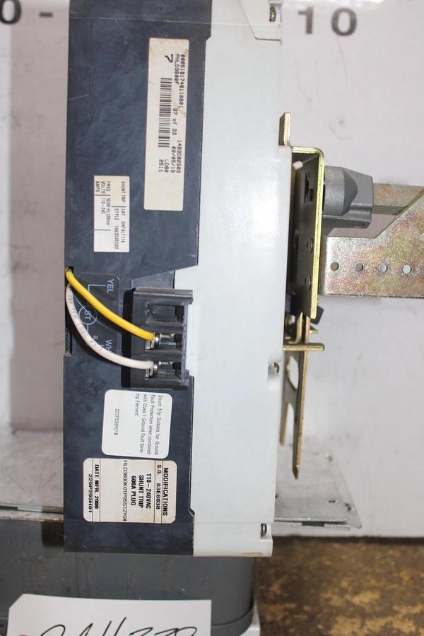 Used CUTLER HAMMER CIRCUIT BREAKER HLD3600F 600 AMP 600 VAC 3-POLE W/ SHUNT TRIP