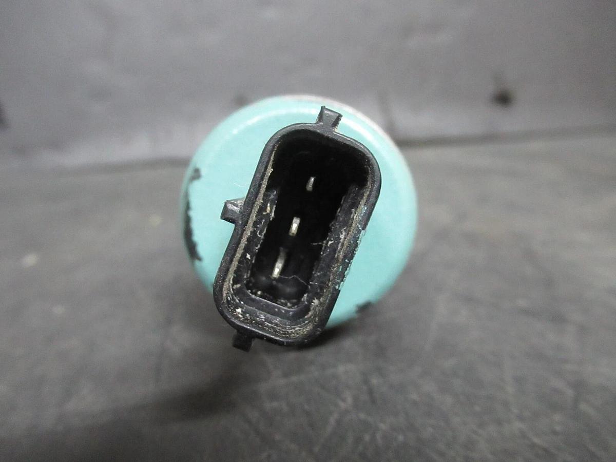 Used YORK DANFOSS PRESSURE TRANSDUCER 025-28678-112 AKS-32R 5 VDC 74 PSIS