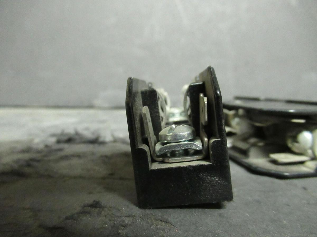 Used LOT OF 3 BUSSMANN FUSE HOLDER BM6031PQ FOR 30 AMP 600 V FUSES