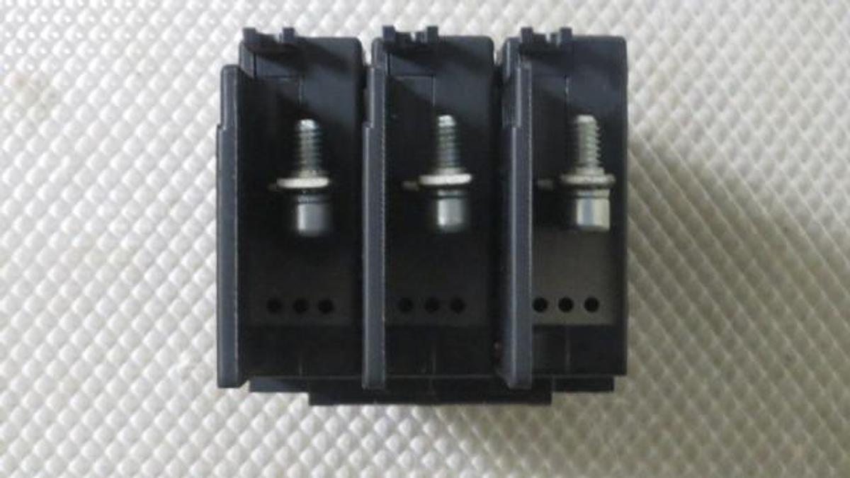 Used AIRPAX BREAKER F.L. AMPS 88 --- 3 POLE --- 240 VAC WITH TOP BOLTS