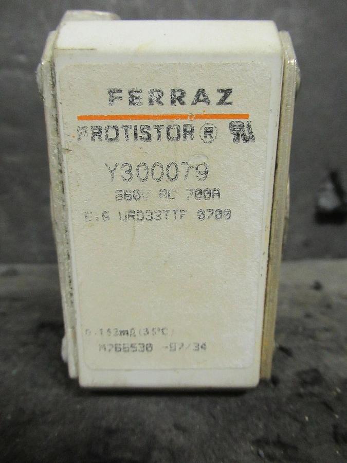 Used FERRAZ SHAWMUT 6,6URD33TTF0700 PROTISTOR FUSE Y300079 660 VAC 700 AMP WARRANTY
