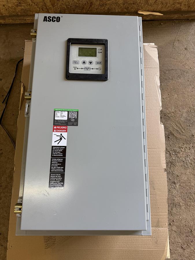 NEW INTERSECT AUTOMATIC TRANSFER SWITCH 240V 1-PHASE ILC-1220030-3R NEMA 3R SERVICE RATED