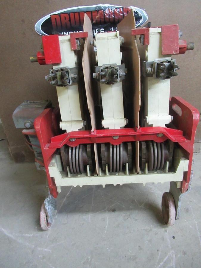 Used GENERAL ELECTRIC VACUUM CONTACTOR IC2814-220D32A2 400 AMP 4800 VOLT 0424X0417R01
