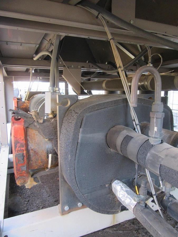 Used YORK 100 TON AIR COOLED CHILLER 460 VOLT YCAL104 LOW HOURS  GREAT CONDITION