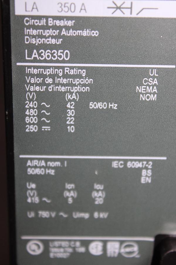 Used SQUARE D I-LINE CIRCUIT BREAKER LA36300 SERIES 4 300 AMP 600 VAC 3-POLE
