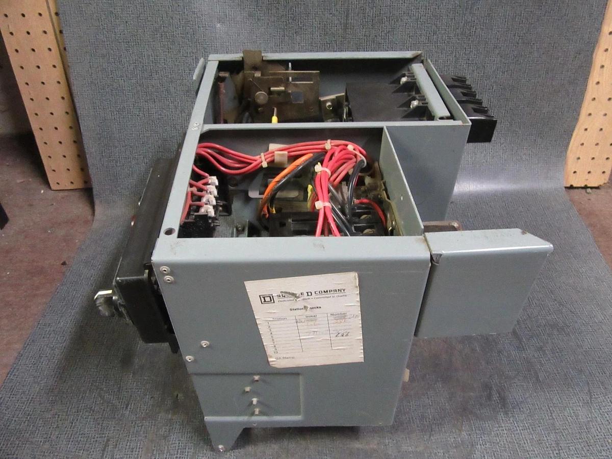 Used SQUARE D 12" MODEL 5 MCC STARTER BUCKET 480 VAC 7 AMP W/ NEMA SIZE 1 STARTER