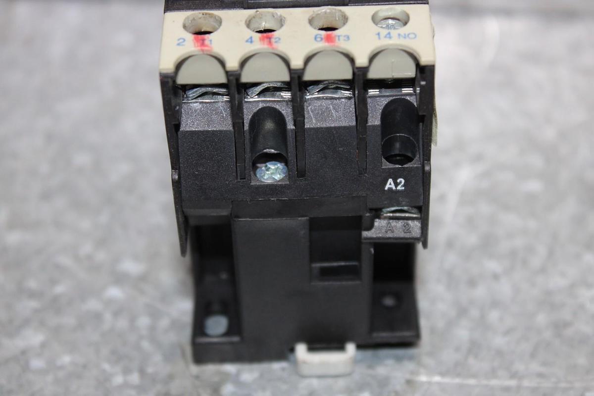 Used RAM INDUSTRIES CONTACTOR RI1D120 25 AMP 600 VAC 3-POLE COIL: 120V