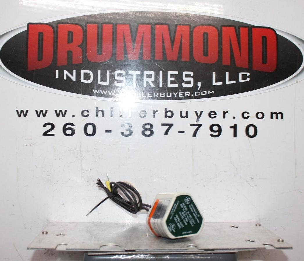 Used GENERAL ELECTRIC TRANQUELL SURGE ARRESTOR 9L15ECC001 650 VOLT 3-POLE