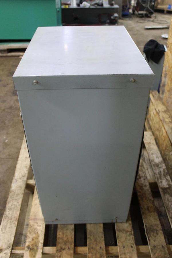 Used 45 kVA GE TRANSFORMER 9T23B3873 HIGH: 480V LOW: 208/120V 3-PHASE 60 HZ