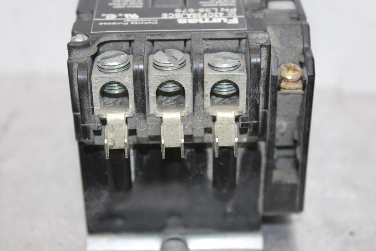 Used FURNAS CONTACTOR 42CF35AJBCE L38-579 600 VAC 40 AMP 20 HP COIL: 24 VOLT