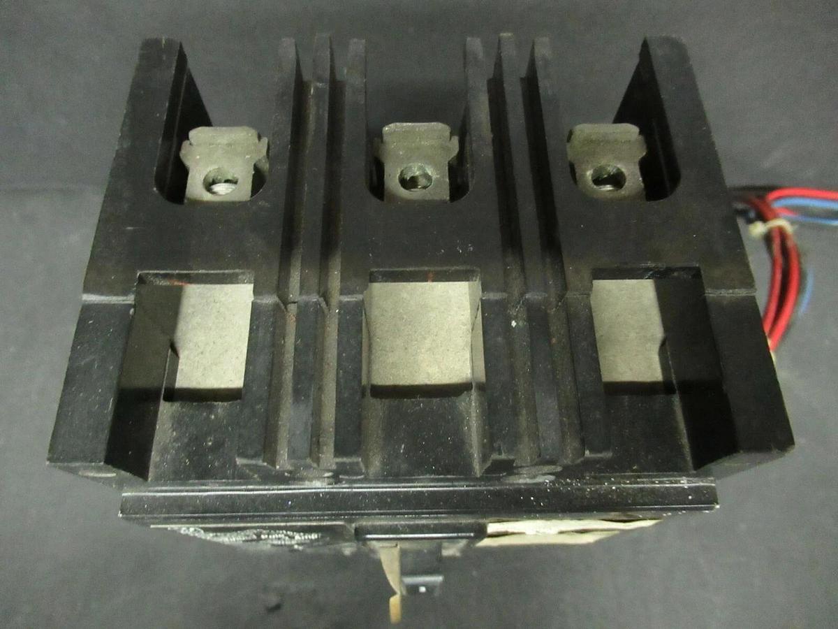 Used 3 AMP WESTINGHOUSE BREAKER MCP0322R 3 POLE 600 VAC W/ TOP & BOTTOM LUGS & AUX
