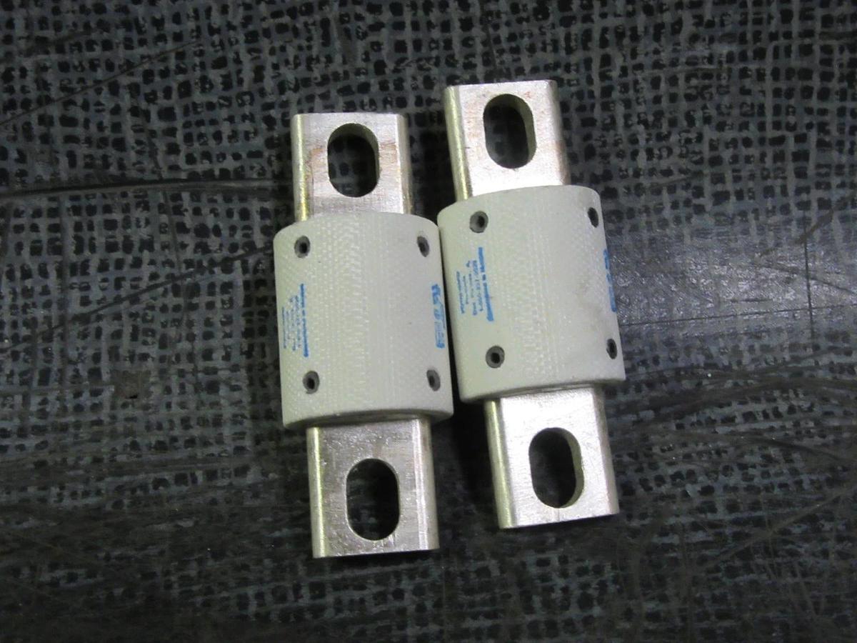 (1) LITTELFUSE SEMI-CONDUCTOR 200A 150 VAC 100 VDC L15S200 NO BOX