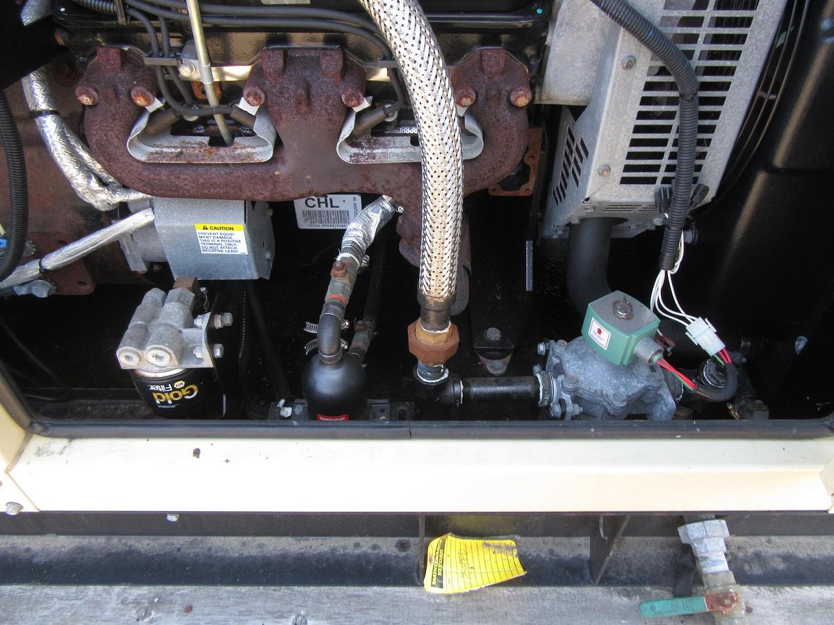 Used 50 KW GENERATOR KOHLER 5.0 NATURAL GAS / LP 120/208V 3 PH 347 HRS ENCLOSED VIDEO