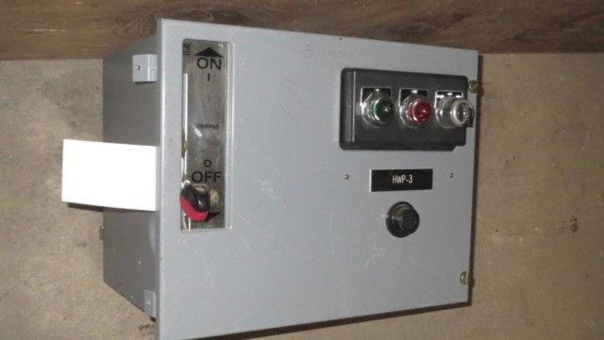 Used SQUARE D 12" MCC BUCKET 7 AMP FHP BREAKER 480 VAC W/ NEMA SIZE 1 STARTER