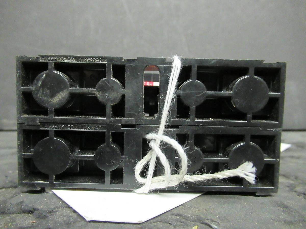 Used LITTELFUSE FUSE HOLDER L60030C-2PQ 600 VOLT 30 AMP CLASS CC FUSES W/ FUSES