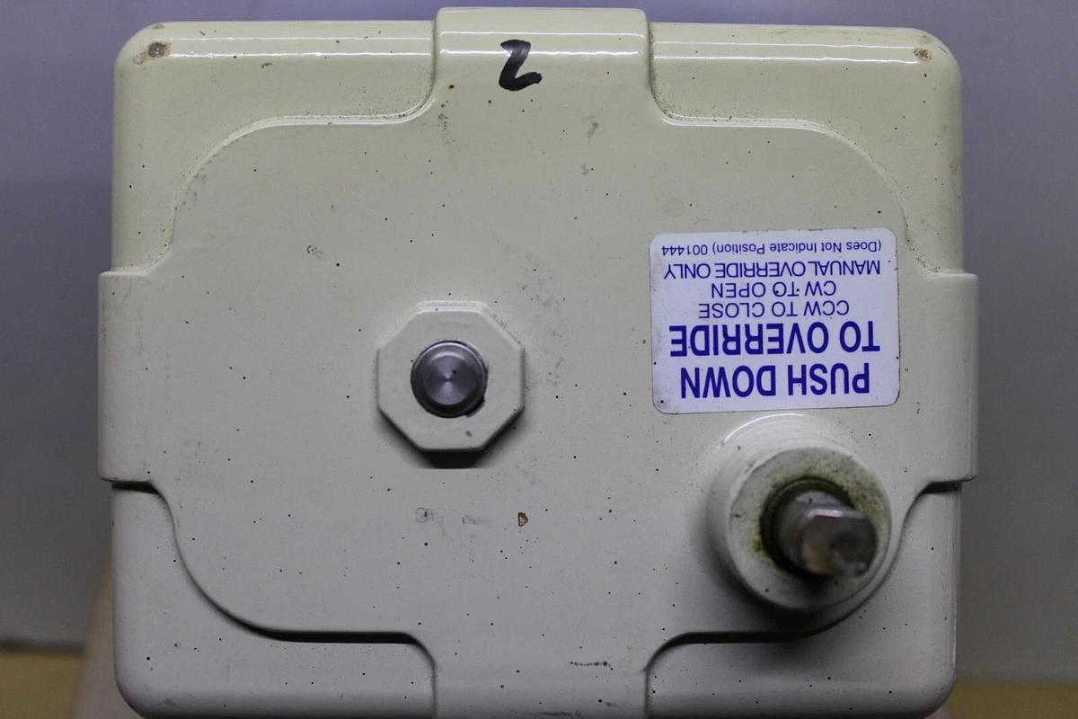 Used VALVCON ACTUATOR VW600S115A 600 IN-LBS 115 VAC 0.6 AMP 15 SEC CYCLE **WARRANTY**