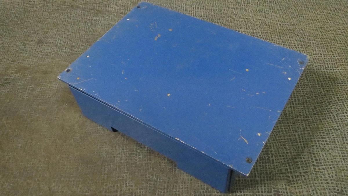 Used BARBER COLMAN SILVERLINE MICROPROCESSOR AUTO-SYNCHRONIZER MODEL: DYN2-90200