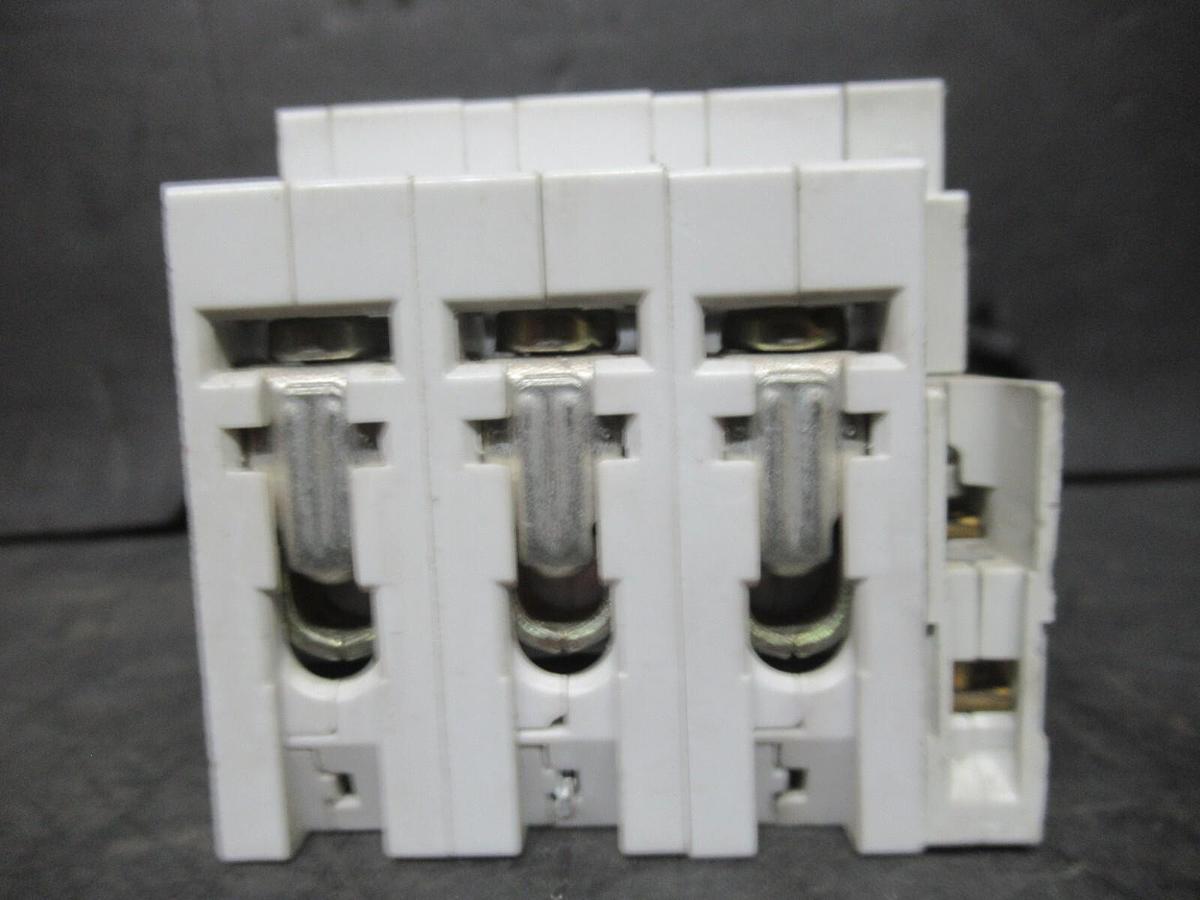 Used SIEMENS CIRCUIT BREAKER 5SX23 B10 10 AMP 480 VAC 3-POLE W/ AUXILLIARY