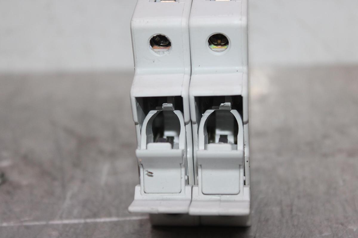 Used FERRAZ SHAWMUT ULTRASAFE FUSE HOLDER USC33I 600 VAC 3-POLE 30 AMP